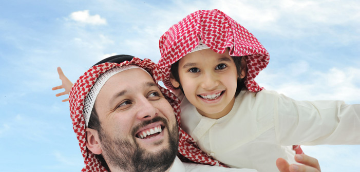 saudi-father-and-little-boy